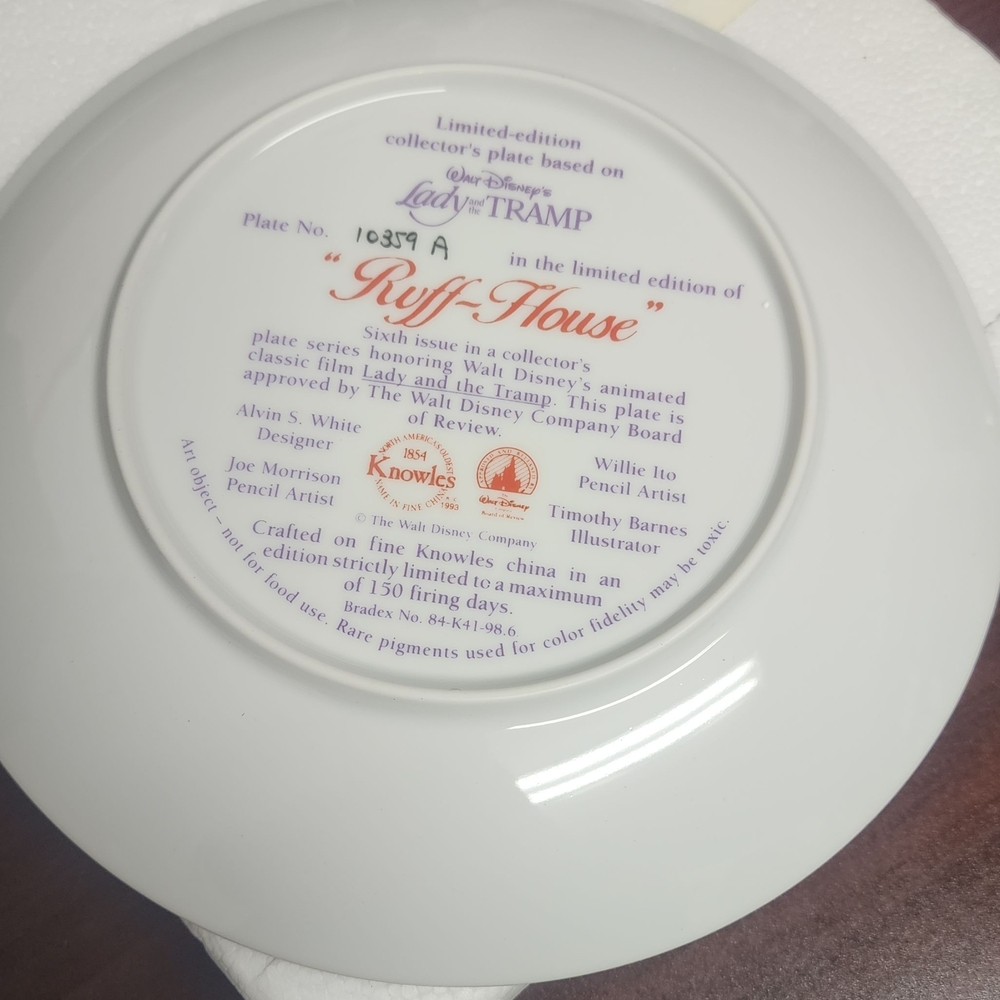 Edwin M Knowles Fine China Plate - Disney Edition Lady And The Tramp - Picture 2 of 2